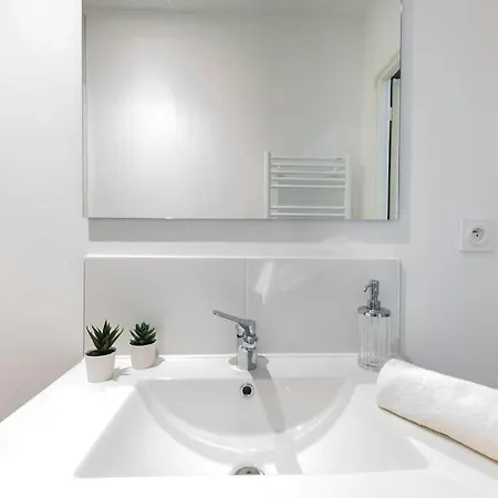Apartment 10can Vieux Port - 12 Pers Max *